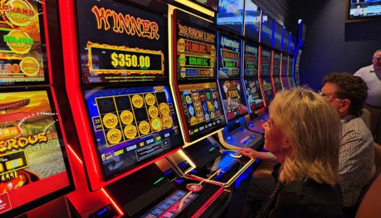 Slot
